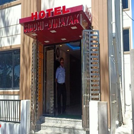 Hotel Siddhi Vinayak بوري المظهر الخارجي الصورة